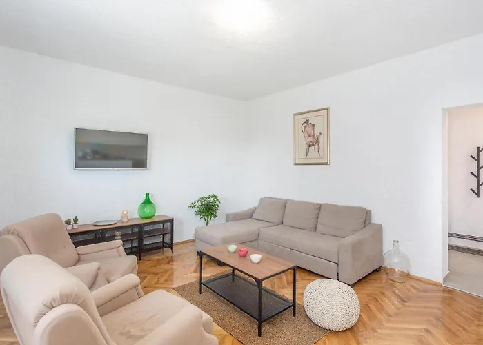 公寓 Pet Friendly Apartment In Malinska 马林斯卡